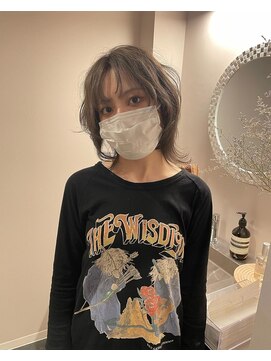 チャプター 問屋町(chapter) ミルクティーグレージュレイヤーウルフカットケアブリーチ韓国