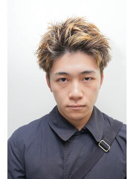 カーウォッシュバーバー(CARWASH BARBER) アップバングハイライト束感ベリーショート0401