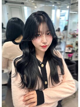 ユーフォリア 渋谷グランデ(Euphoria SHIBUYA GRANDE) 韓国ブルーブラック〇ウェーブヘア