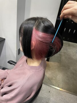 キリカ 新宿東口(KIRIKA) ピンクインナーカラー
