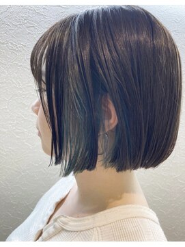 プラスワン 自由が丘(+ONE) 【+ONE 自由が丘】モスグリーン*インナーカラーボブ