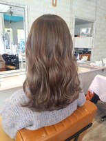 美容室 アルテモーダ ベージュカラー