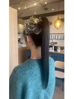 リエットヘアー 杢左店(Lie-et. hair)&nbsp;成人式｜艶髪ストレート×ゴールド水引のポニーテールアレンジ