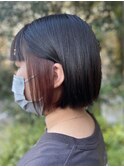 インナーに個性ありのミニボブ