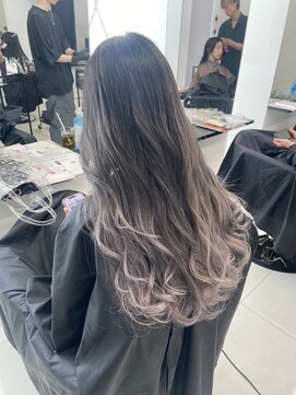 アライブ キチジョウジ(ALIVE Kichijoji) ALIVE Kichijoji / バレイヤージュ×シルバー