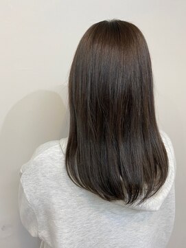 クールブ(Courbe) 透明感たっぷり♪アッシュグレージュ