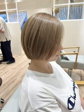 タミー 武蔵小杉(TAMMY) ショートボブ ベージュカラー ブリーチカラー