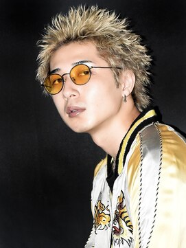 オーシャントーキョー(OCEAN TOKYO) スパイキーショートツイストパーマアップバングショートヘア短髪