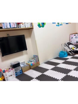 【キッズスペースあり】働く女性やママに大好評！お子様同伴可◎[春日井/髪質改善/アディクシーカラー]