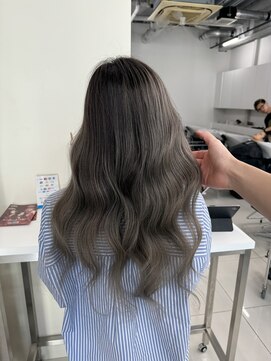 アライブ ハラジュク(ALIVE harajuku) 今流行りの海外風バレイヤージュ