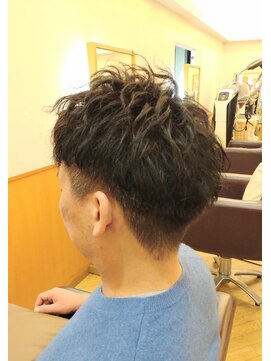 松本平太郎美容室 浦安店 ソフトスパイラルパーマ ツーブロック刈上げ/30代40代50代60代