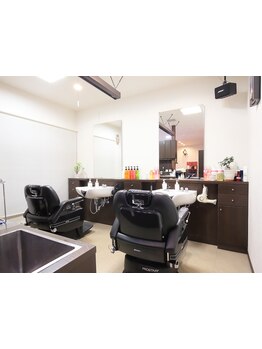 【人気のヘッドスパ】健康な髪は地肌から《f.i.z.z. HAIR》自慢の炭酸スパで毛穴の汚れを綺麗にスッキリ☆