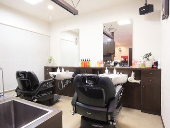 フィズ ヘアー(f.i.z.z. HAIR)の写真/【人気のヘッドスパ】健康な髪は地肌から《f.i.z.z. HAIR》自慢の炭酸スパで毛穴の汚れを綺麗にスッキリ☆