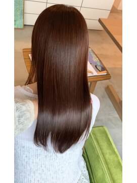 チル(chill) カラーと同時にできるダメージレス矯正