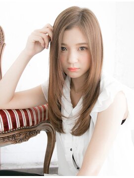 リリアン 青山(relian) 透明感カラーとレイヤーカット