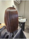 自然なストレート　艶髪カラー