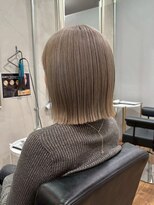 ヘアプレイスソル (HAIR PLACE SoL)&nbsp;ブリーチカラー/アッシュベージュ/切りっぱなしボブ
