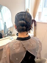 ミラ(Mila)&nbsp;大人っぽくツヤっとカチモリ★お呼ばれ/結婚式ヘアセット