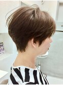 ショートヘア毛先パーマことりベージュ黒髪ウォーターフォール