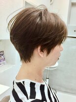 ミッテル(mittell)&nbsp;ショートヘア毛先パーマことりベージュ黒髪ウォーターフォール