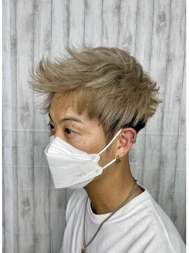 ビューティドレッセヤマノ 池袋パルコ(Beauty Dresse YAMANO) 【ダブルカラー】パールベージュ × フェードスタイル