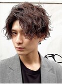 #前下がりセンターパート×ミディアムスパイラル