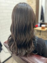 ハサミバイアトリエナガノ 千葉(8sami by atelier nagano)&nbsp;デザインカラー／レイヤーカット/ウエットヘア/オリーブベージュ