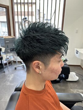 エイト(AITE) ツイストスパイラルパーマセンターパート<理容室>川口鳩ヶ谷62