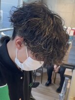 リット バイ フィフス 鹿児島中央駅店(Lit. by fifth)&nbsp;波巻きスパイラルパーマメンズマッシュツーブロックメンズパーマ
