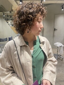 ビビト(bibito) bibito 大人のネオソバージュ  マッシュウルフ　くるくるパーマ