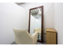 ジエクトアイロ 江坂駅前店(The Ect ilo)の雰囲気（全席完全個室半個室/ショート/白髪ぼかしハイライト/髪質改善）