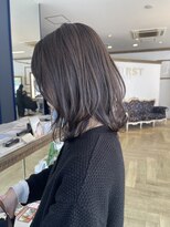 コワファースト 大分(COIFF1RST) 外はねロブのグレージュカラー