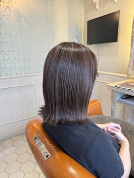 エイミーバイアフロート(amie by afloat) 切りっぱなしボブ×ハイライト