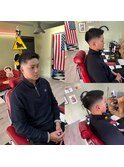 -80's American barber shop-