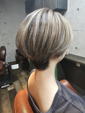 エニシ(ENISHI) ショートボブ