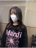 ミディアム×顔周りレイヤー