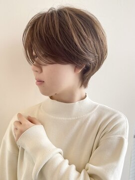 イヴォークトーキョーオーサカ(EVOKE TOKYO osaka) ハンサムショート レイヤーカット ウザバンク ベージュカラー