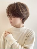 ハンサムショート レイヤーカット ウザバンク ベージュカラー