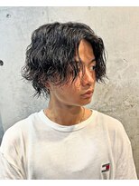 サロンリベルテ(salon Liberte) スパイラルミディアム黒髪ツーブロック艶感スタイル