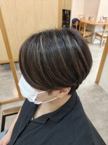 美容師 久保浦 長持ちハイライト