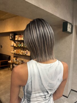 サニー 渋谷(SUNNY) バレイヤージュ、ハイライト、レイヤーロング、グレーベージュ