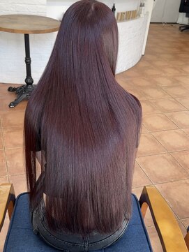 ジュイル シブヤ(JEWIL SHIBUYA) 初カラーでブリーチなしワンカラーで染めてます！