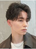 渋谷フェザーショートシャドウパーマセンターパートウルフゆるめ