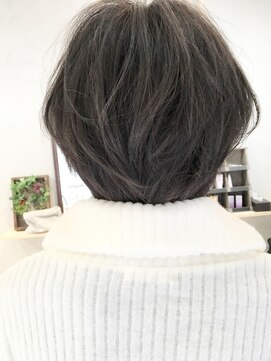 ヘアーアンドアトリエ マール(Hair&Atelier Marl) 【Marlお客様スタイル】ブルージュカラーのショートボブ