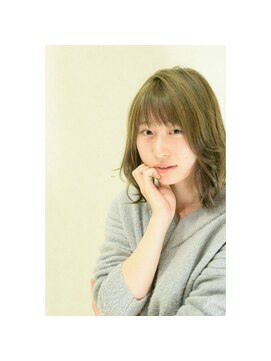 フィールエー レキシントンプラザ店(feel.a) feel.a 石沢 ハイトーンカラーとミディアムスタイル