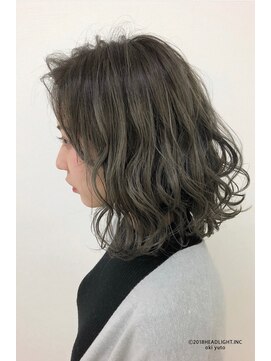 モアナ バイ ヘッドライト 駒沢大学店(Moana by HEADLIGHT) アッシュグレージュ☆低音デジタルパーマ