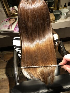 ドットスリー(・・・) 『髪質改善』幹細胞トリートメント2