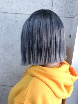 アオ(AO) モノトーングレー