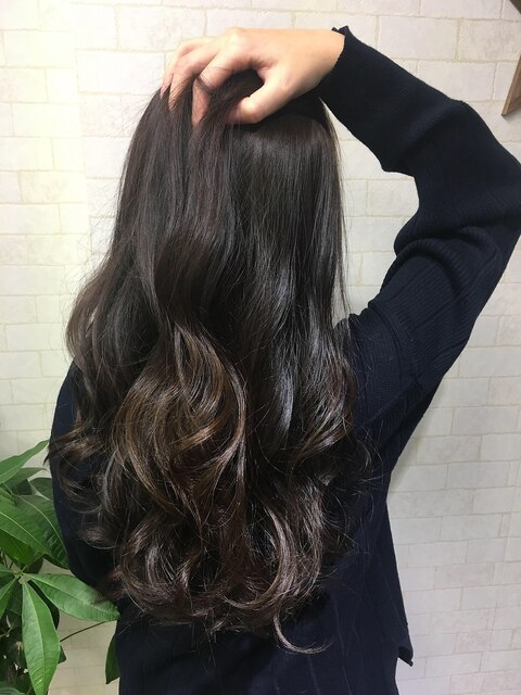 【hair lounge viviana】シルバーカラーアッシュグラデーション