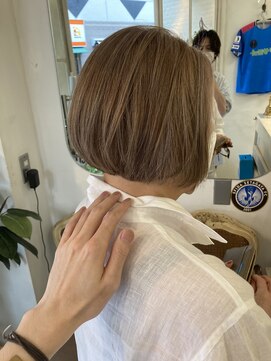 シェノン(CHAINON) グレージュケアカラー前下がりショートボブ40代50代梅ヶ丘美容室